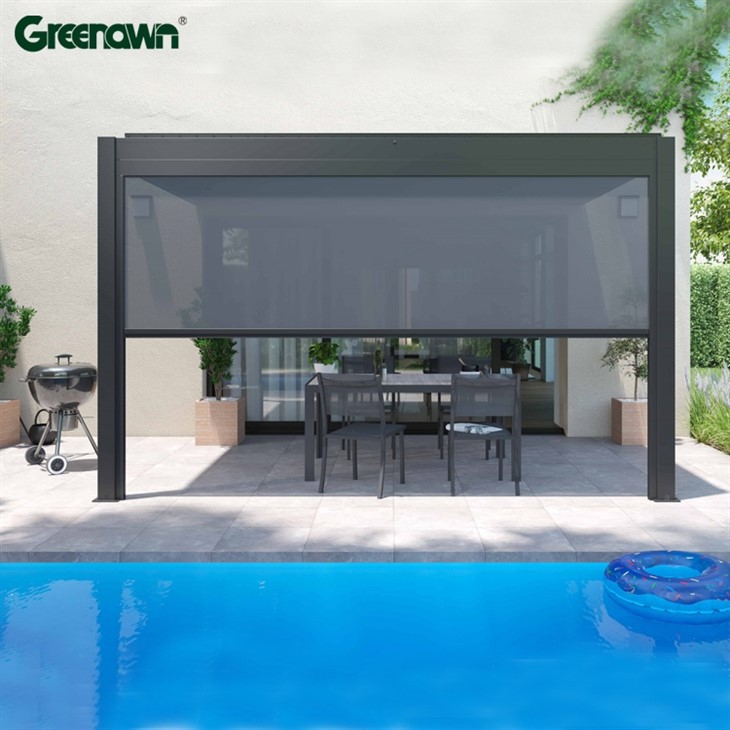 آلاچیق کنار استخر